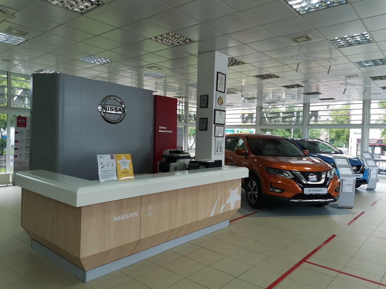 У Сервис+ Nissan в Москве Башиловская улица, 2с3, этаж 1