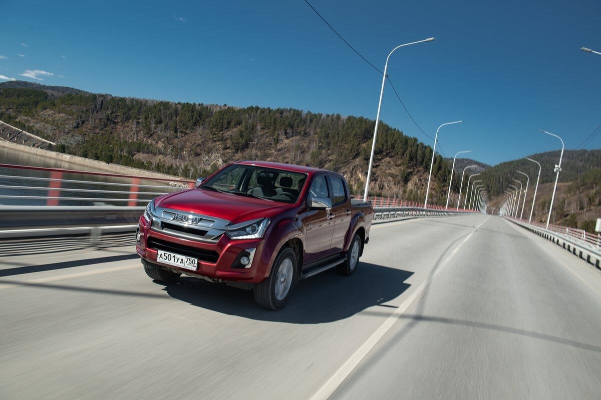 Официальный дистрибьютор Isuzu D-max в Москве Тверская улица, 16, стр. 1, офис В-602