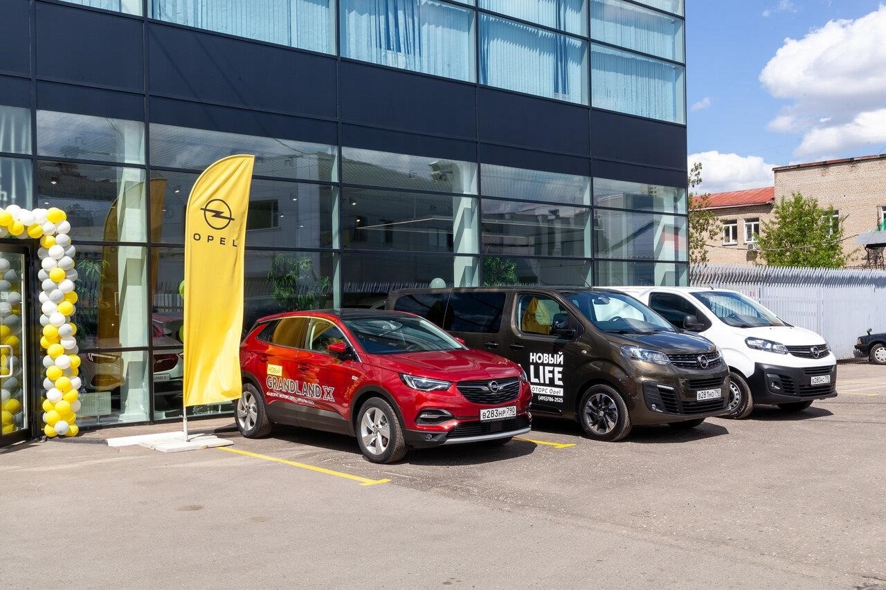 Автосалон FAVORIT MOTORS Opel Север в Москве Коптевская улица, 69А, стр. 3