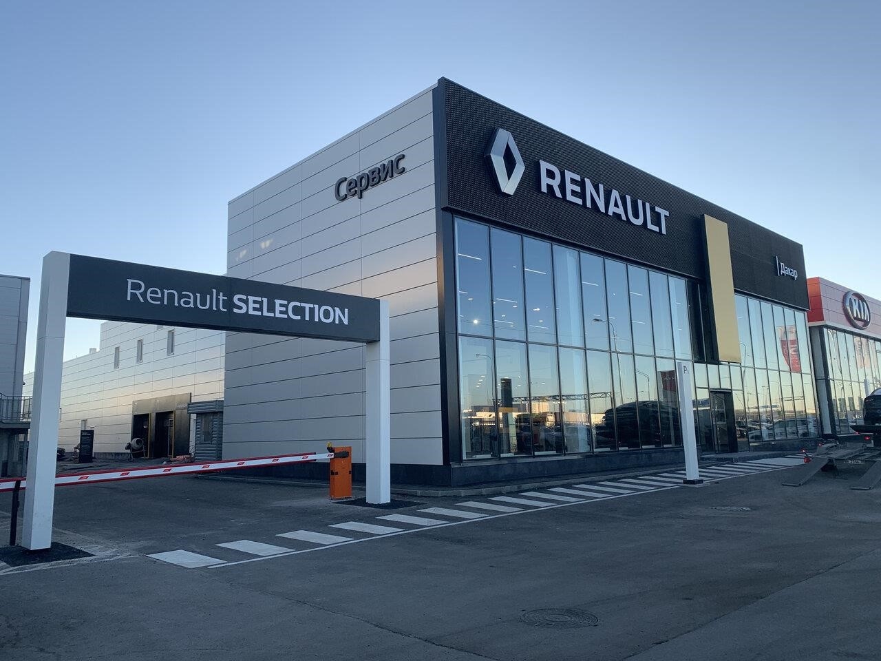 Дакар, официальный дилер Renault в Санкт-Петербурге Таллинское шоссе, 202, стр. 3