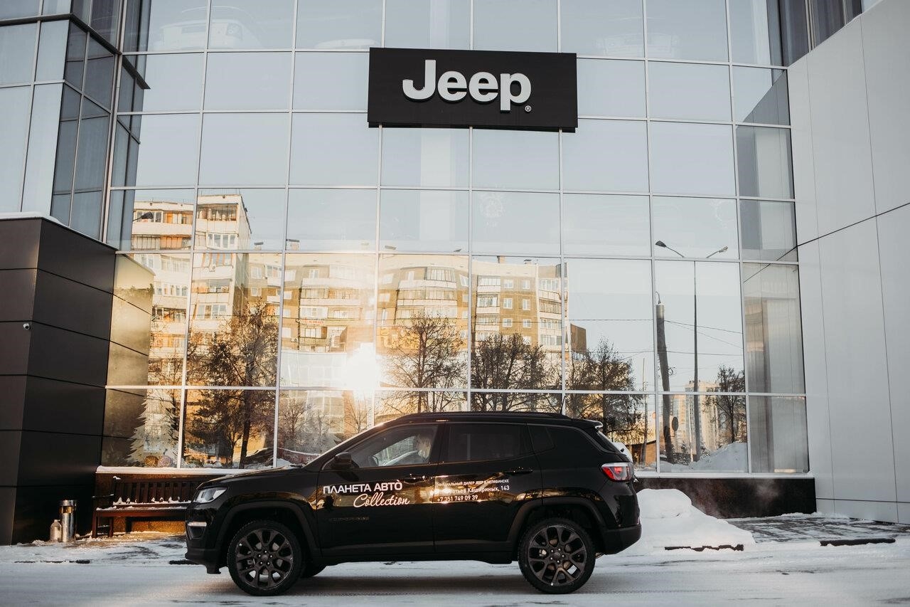 Планета Авто, официальный дилер Jeep в Челябинске улица Братьев Кашириных, 143, этаж 2